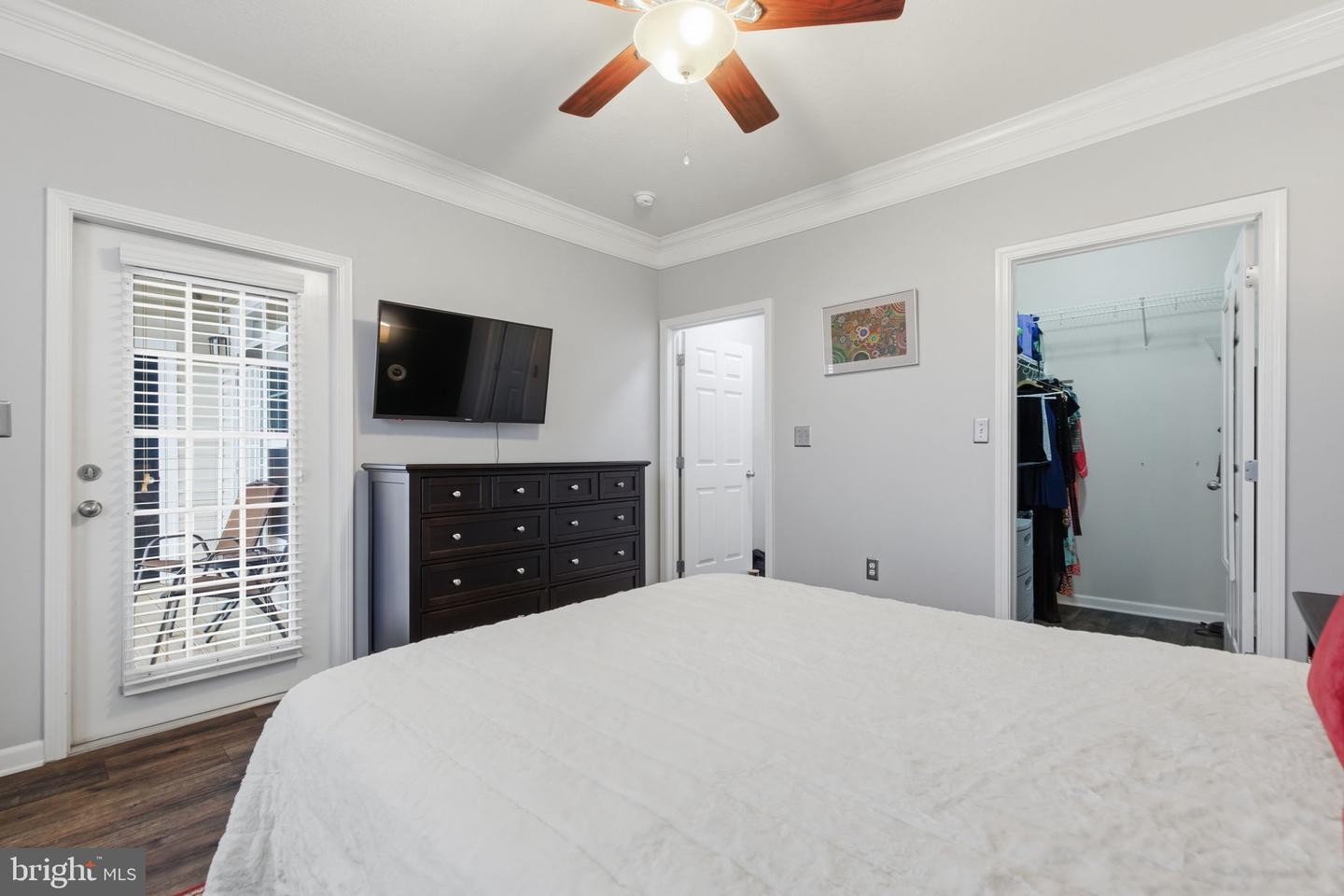 501 SUNSET VIEW TER SE #407, LEESBURG, Virginia 20175, 1 Bedroom Bedrooms, ,1 BathroomBathrooms,Residential,For sale,501 SUNSET VIEW TER SE #407,VALO2113740 MLS # VALO2113740