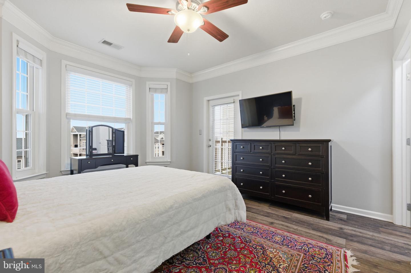 501 SUNSET VIEW TER SE #407, LEESBURG, Virginia 20175, 1 Bedroom Bedrooms, ,1 BathroomBathrooms,Residential,For sale,501 SUNSET VIEW TER SE #407,VALO2113740 MLS # VALO2113740