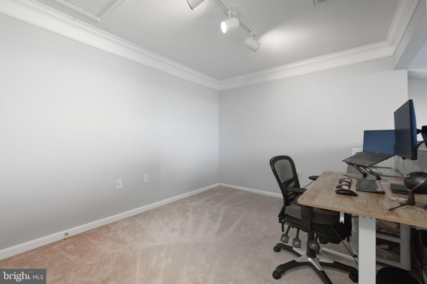 501 SUNSET VIEW TER SE #407, LEESBURG, Virginia 20175, 1 Bedroom Bedrooms, ,1 BathroomBathrooms,Residential,For sale,501 SUNSET VIEW TER SE #407,VALO2113740 MLS # VALO2113740