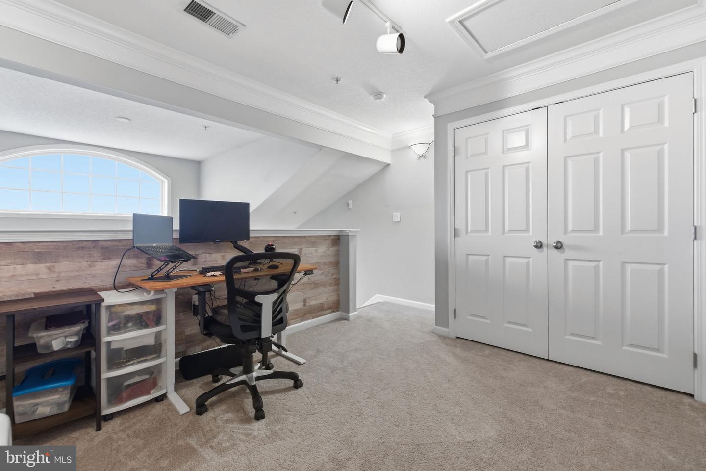 501 SUNSET VIEW TER SE #407, LEESBURG, Virginia 20175, 1 Bedroom Bedrooms, ,1 BathroomBathrooms,Residential,For sale,501 SUNSET VIEW TER SE #407,VALO2113740 MLS # VALO2113740