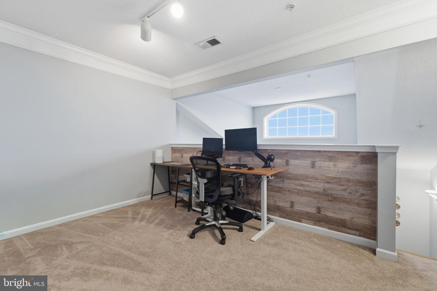 501 SUNSET VIEW TER SE #407, LEESBURG, Virginia 20175, 1 Bedroom Bedrooms, ,1 BathroomBathrooms,Residential,For sale,501 SUNSET VIEW TER SE #407,VALO2113740 MLS # VALO2113740