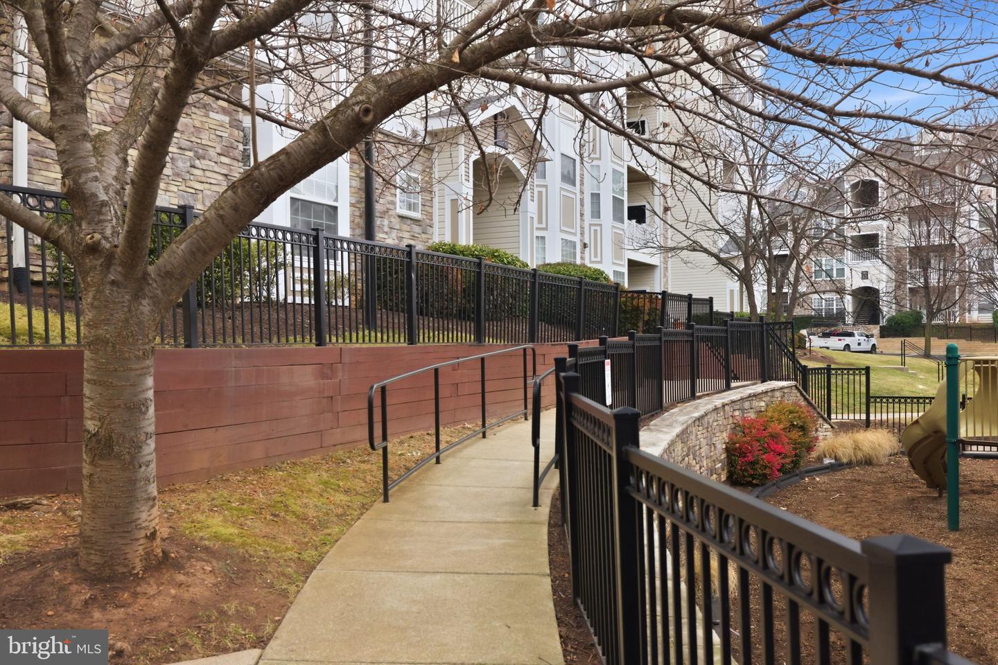 501 SUNSET VIEW TER SE #407, LEESBURG, Virginia 20175, 1 Bedroom Bedrooms, ,1 BathroomBathrooms,Residential,For sale,501 SUNSET VIEW TER SE #407,VALO2113740 MLS # VALO2113740