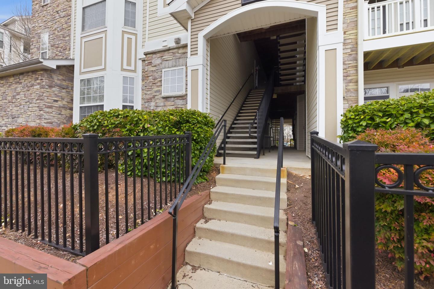 501 SUNSET VIEW TER SE #407, LEESBURG, Virginia 20175, 1 Bedroom Bedrooms, ,1 BathroomBathrooms,Residential,For sale,501 SUNSET VIEW TER SE #407,VALO2113740 MLS # VALO2113740