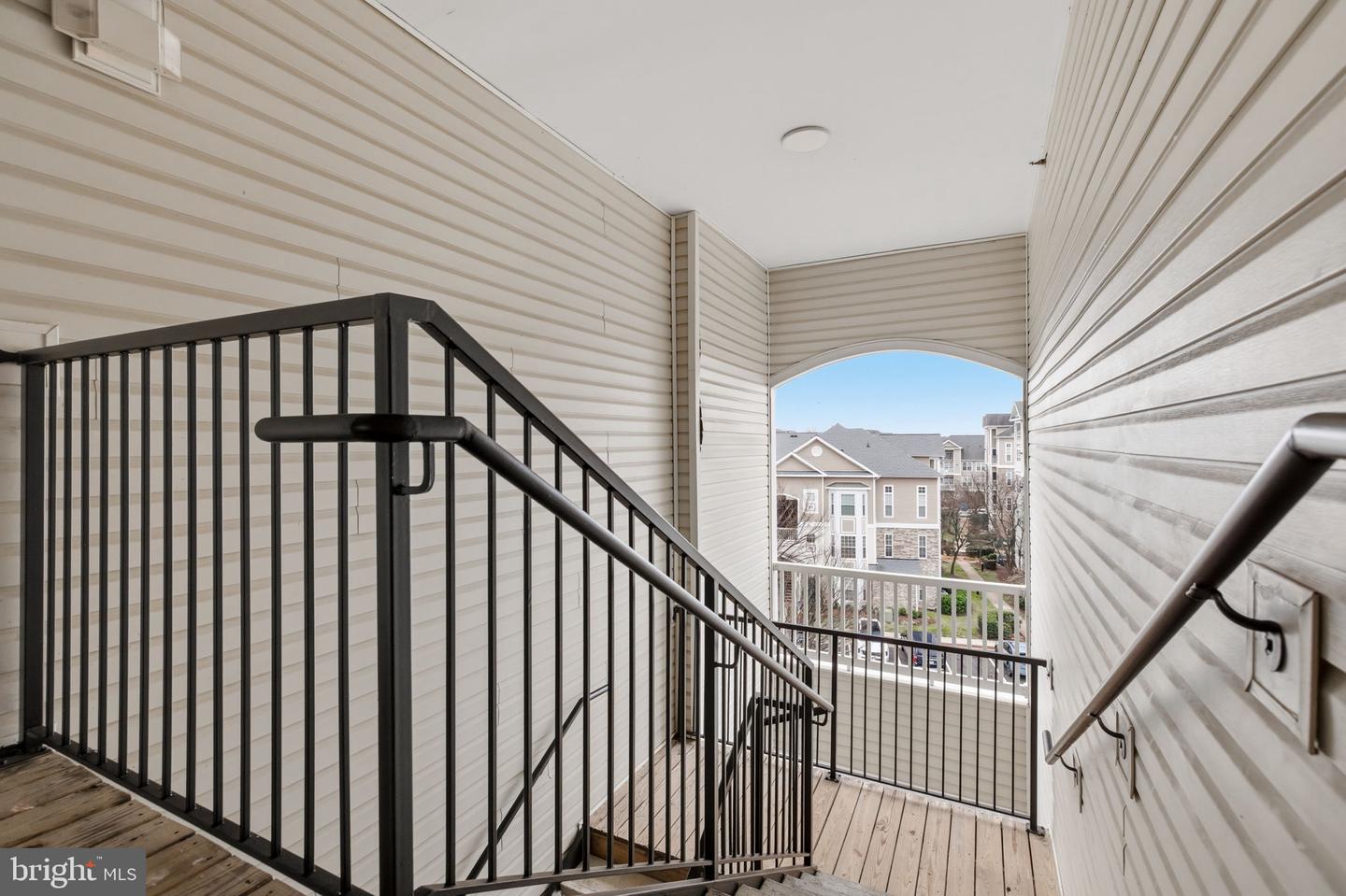 501 SUNSET VIEW TER SE #407, LEESBURG, Virginia 20175, 1 Bedroom Bedrooms, ,1 BathroomBathrooms,Residential,For sale,501 SUNSET VIEW TER SE #407,VALO2113740 MLS # VALO2113740