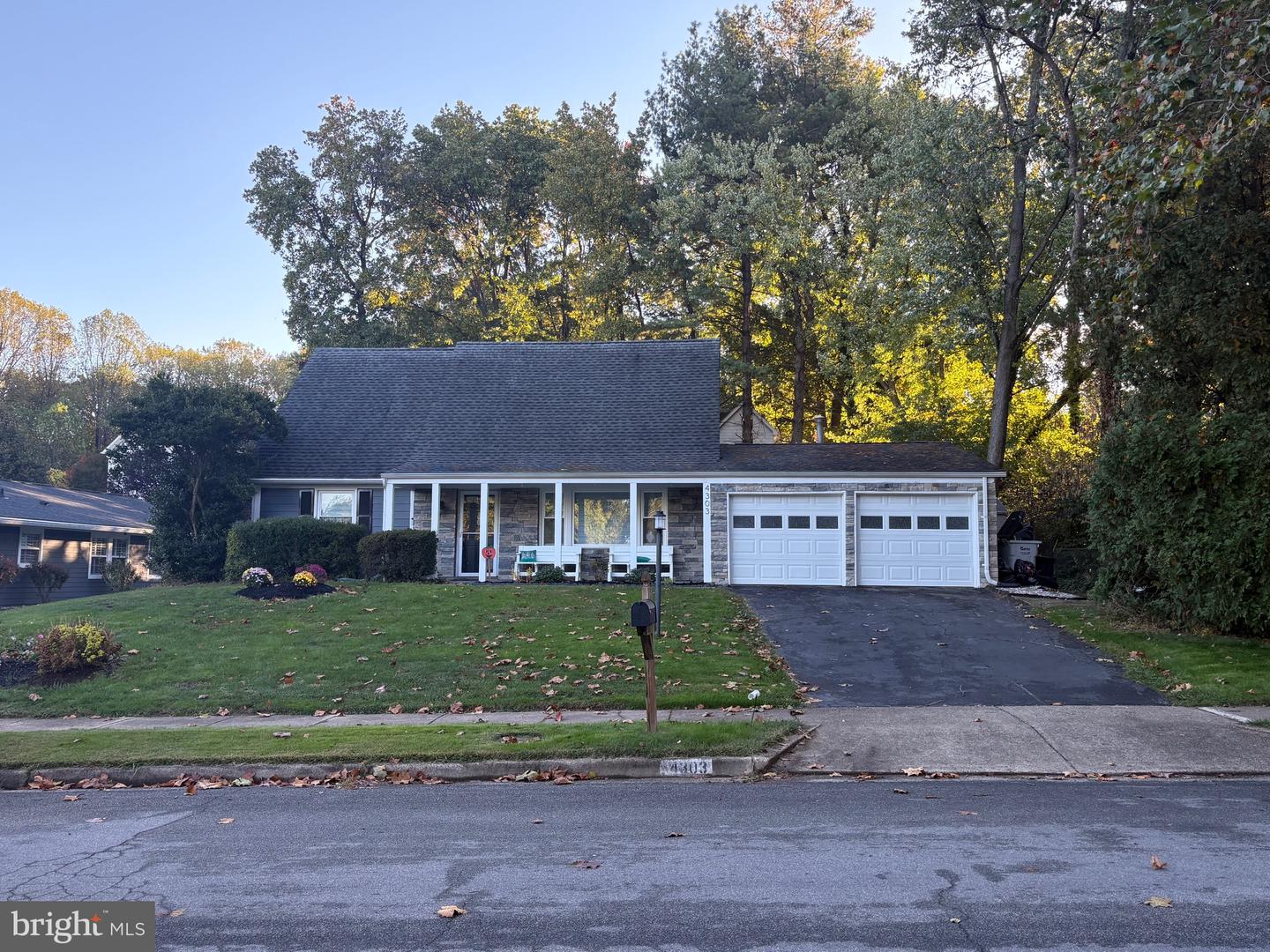 4303 MARKWOOD LN, FAIRFAX, Virginia 22033, 4 Bedrooms Bedrooms, ,2 BathroomsBathrooms,Residential,For sale,4303 MARKWOOD LN,VAFX2285316 MLS # VAFX2285316