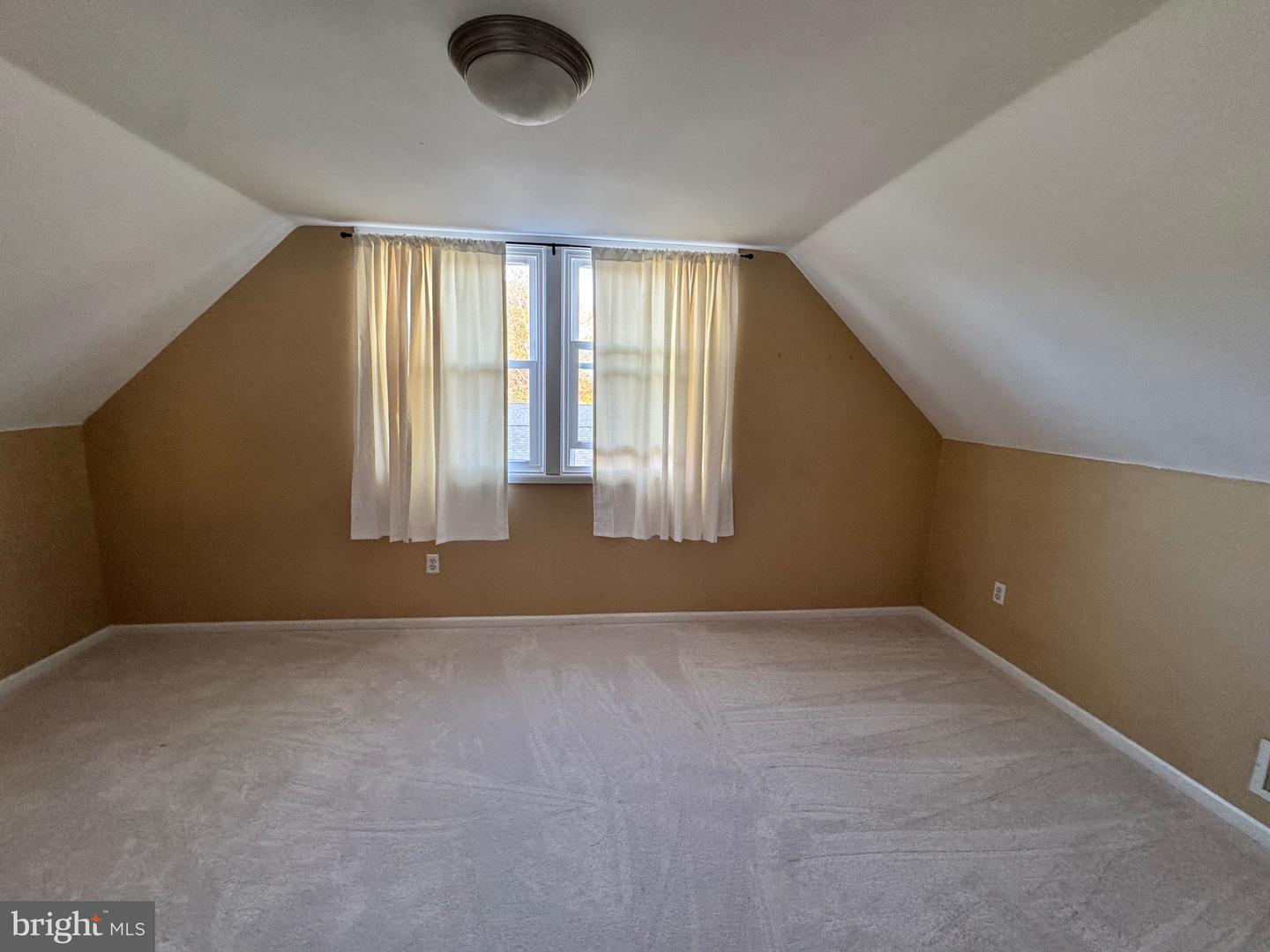 4303 MARKWOOD LN, FAIRFAX, Virginia 22033, 4 Bedrooms Bedrooms, ,2 BathroomsBathrooms,Residential,For sale,4303 MARKWOOD LN,VAFX2285316 MLS # VAFX2285316