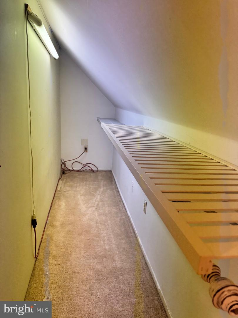 4303 MARKWOOD LN, FAIRFAX, Virginia 22033, 4 Bedrooms Bedrooms, ,2 BathroomsBathrooms,Residential,For sale,4303 MARKWOOD LN,VAFX2285316 MLS # VAFX2285316