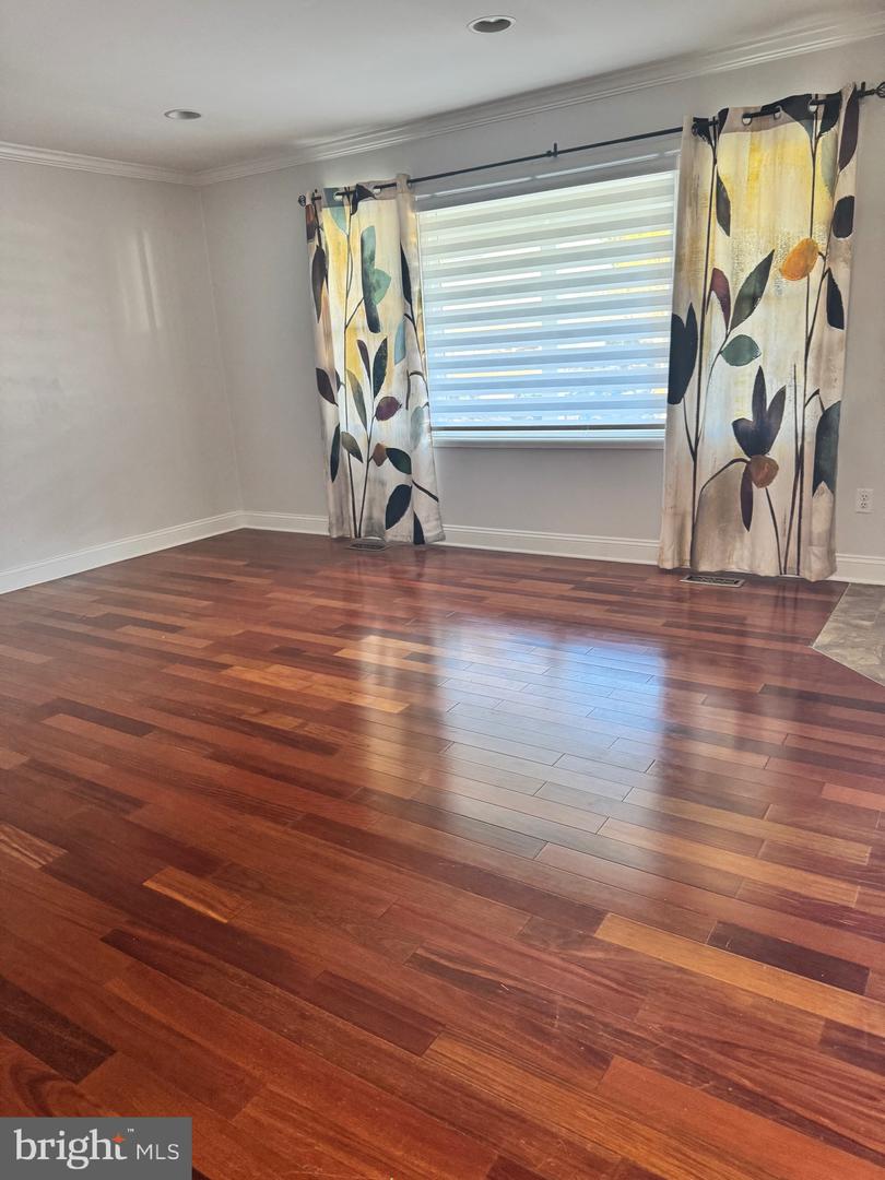 4303 MARKWOOD LN, FAIRFAX, Virginia 22033, 4 Bedrooms Bedrooms, ,2 BathroomsBathrooms,Residential,For sale,4303 MARKWOOD LN,VAFX2285316 MLS # VAFX2285316