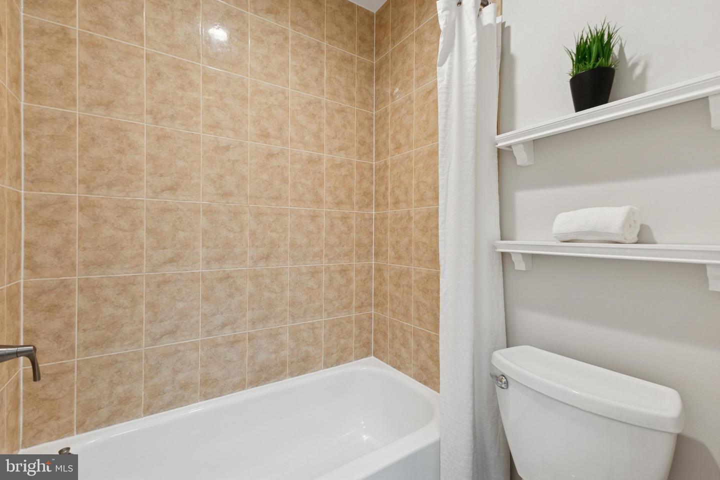 5422 WYCKLOW CT, ALEXANDRIA, Virginia 22304, 3 Bedrooms Bedrooms, ,2 BathroomsBathrooms,Residential,For sale,5422 WYCKLOW CT,VAAX2053060 MLS # VAAX2053060