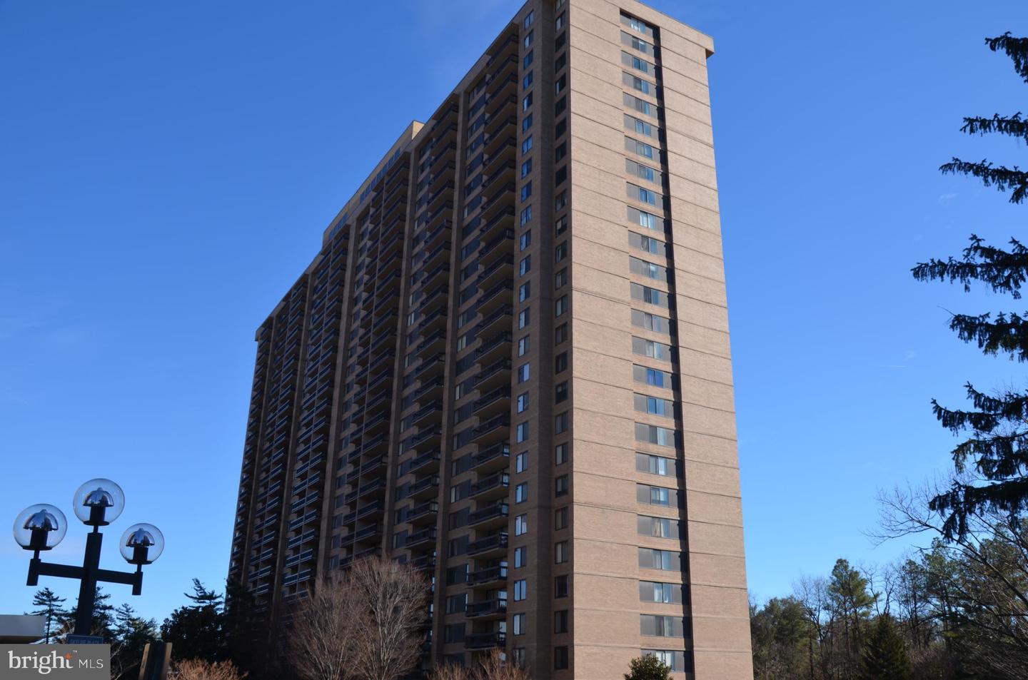 3705 S GEORGE MASON DR #708S, FALLS CHURCH, Virginia 22041, 3 Rooms Rooms,1 BathroomBathrooms,Residential,For sale,3705 S GEORGE MASON DR #708S,VAFX2285388 MLS # VAFX2285388