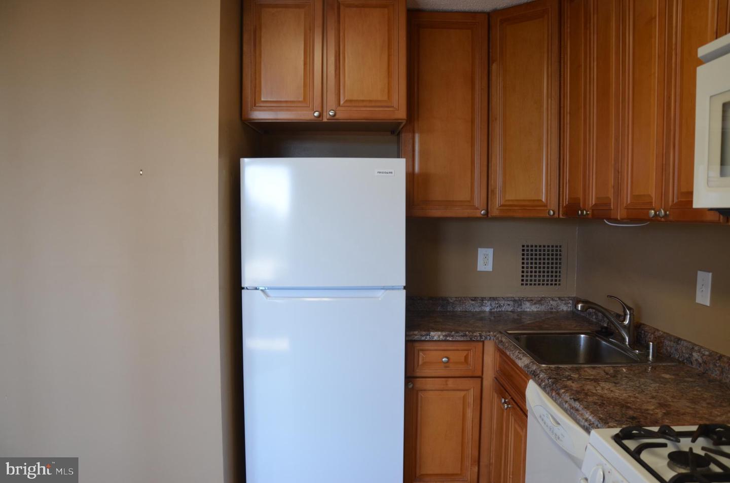 3705 S GEORGE MASON DR #708S, FALLS CHURCH, Virginia 22041, 3 Rooms Rooms,1 BathroomBathrooms,Residential,For sale,3705 S GEORGE MASON DR #708S,VAFX2285388 MLS # VAFX2285388