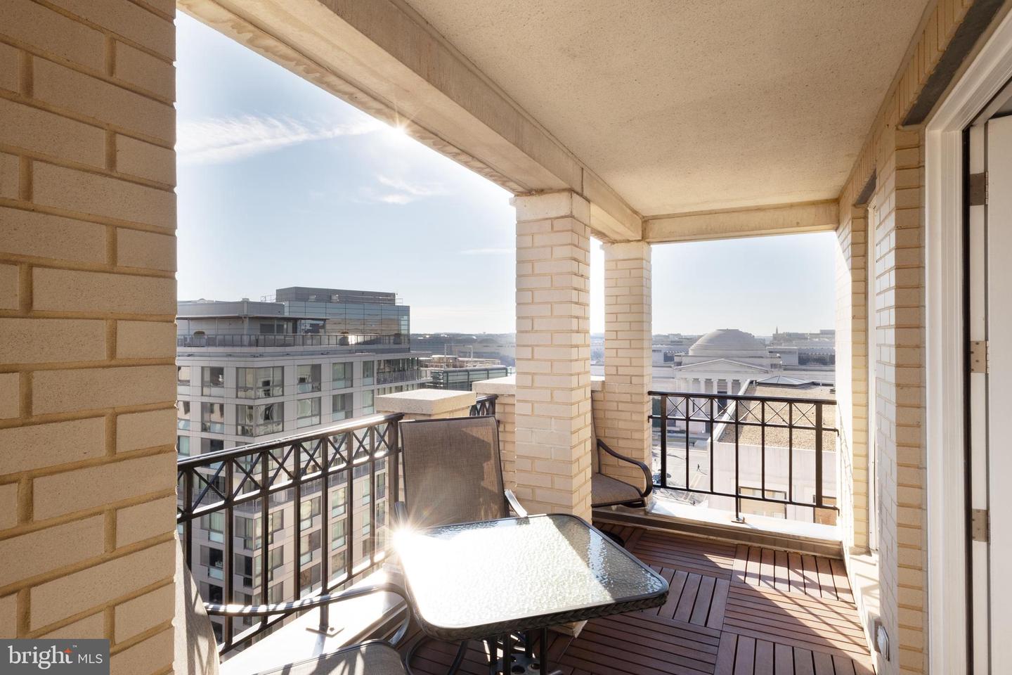 601 PENNSYLVANIA AVE NW #1407, WASHINGTON, District Of Columbia 20004, 1 Bedroom Bedrooms, ,1 BathroomBathrooms,Residential,For sale,601 PENNSYLVANIA AVE NW #1407,DCDC2241014 MLS # DCDC2241014