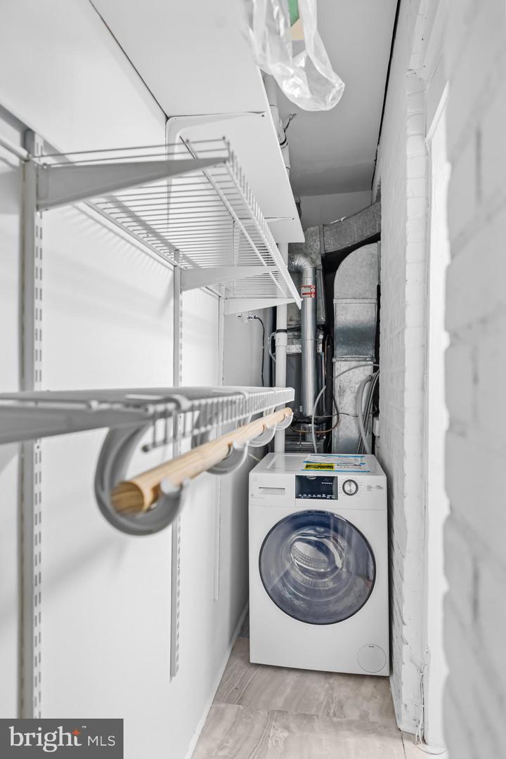 1239 C ST SE #1, WASHINGTON, District Of Columbia 20003, 1 Bedroom Bedrooms, ,1 BathroomBathrooms,Residential,For sale,1239 C ST SE #1,DCDC2241112 MLS # DCDC2241112