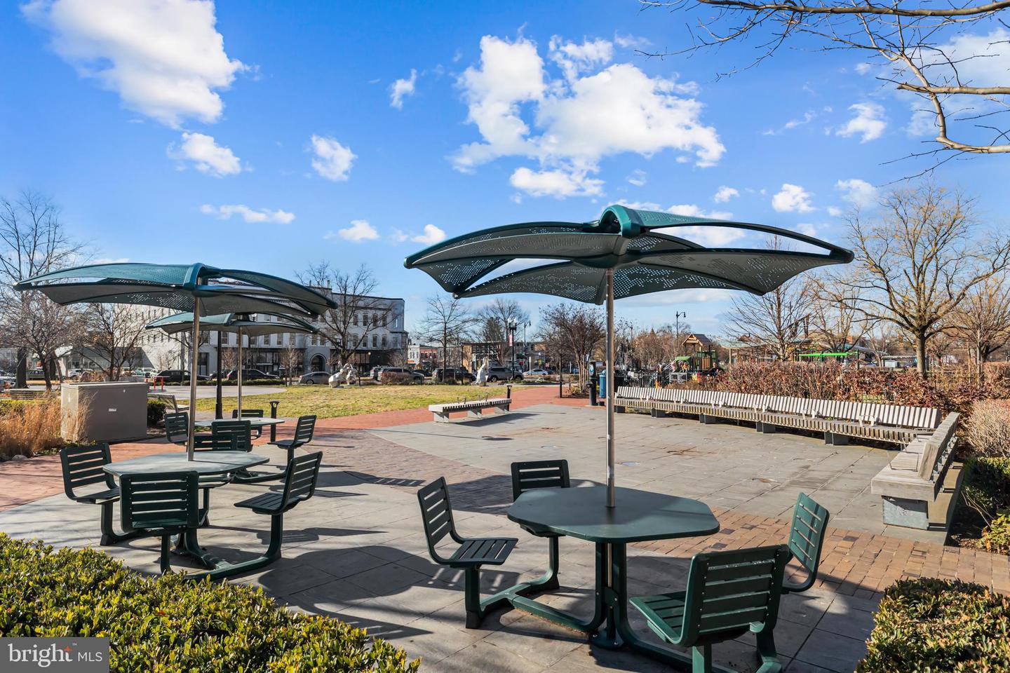 1239 C ST SE #1, WASHINGTON, District Of Columbia 20003, 1 Bedroom Bedrooms, ,1 BathroomBathrooms,Residential,For sale,1239 C ST SE #1,DCDC2241112 MLS # DCDC2241112