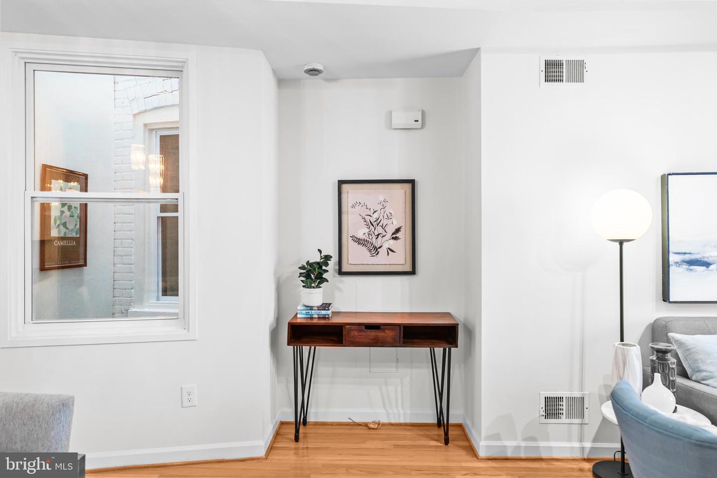 1239 C ST SE #1, WASHINGTON, District Of Columbia 20003, 1 Bedroom Bedrooms, ,1 BathroomBathrooms,Residential,For sale,1239 C ST SE #1,DCDC2241112 MLS # DCDC2241112