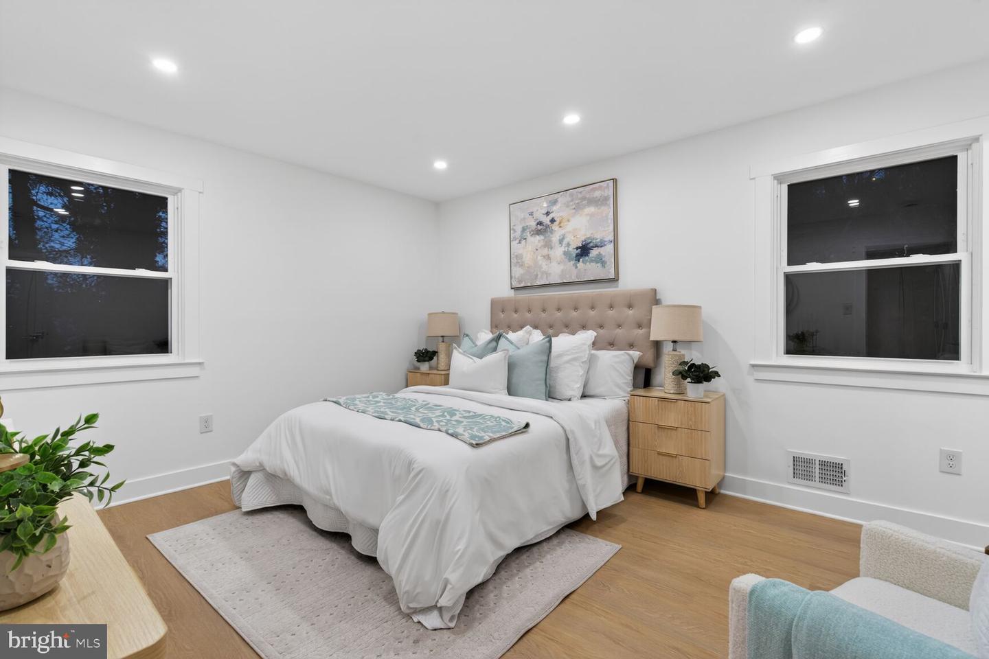 6804 LAMP POST LN, ALEXANDRIA, Virginia 22306, 5 Bedrooms Bedrooms, 7 Rooms Rooms,3 BathroomsBathrooms,Residential,For sale,6804 LAMP POST LN,VAFX2285574 MLS # VAFX2285574