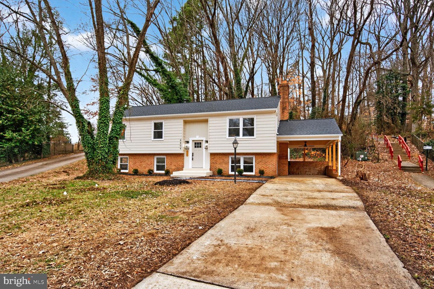 6804 LAMP POST LN, ALEXANDRIA, Virginia 22306, 5 Bedrooms Bedrooms, 7 Rooms Rooms,3 BathroomsBathrooms,Residential,For sale,6804 LAMP POST LN,VAFX2285574 MLS # VAFX2285574