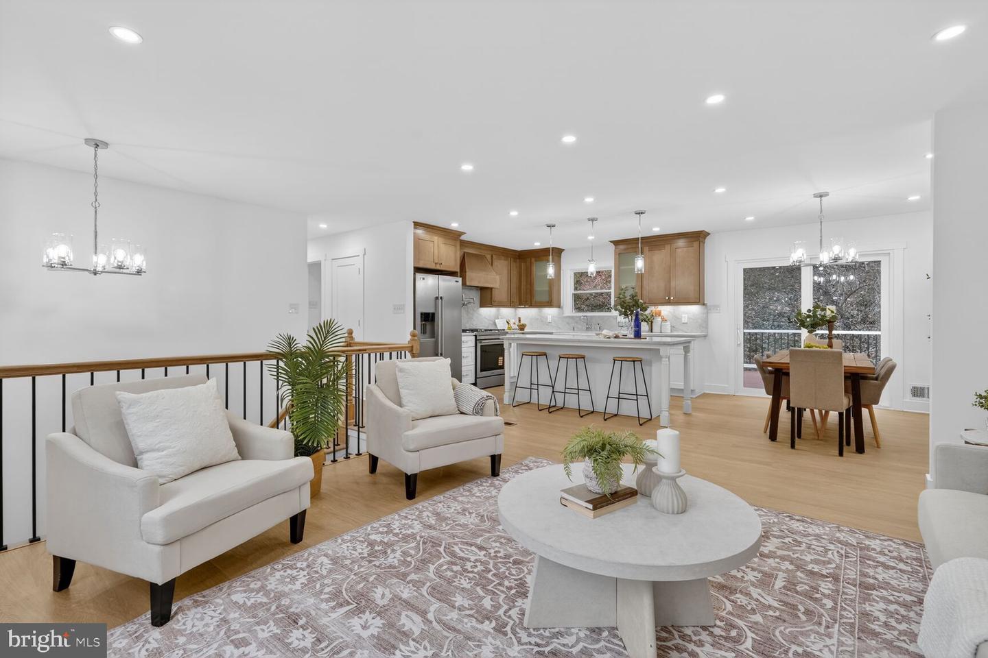 6804 LAMP POST LN, ALEXANDRIA, Virginia 22306, 5 Bedrooms Bedrooms, 7 Rooms Rooms,3 BathroomsBathrooms,Residential,For sale,6804 LAMP POST LN,VAFX2285574 MLS # VAFX2285574