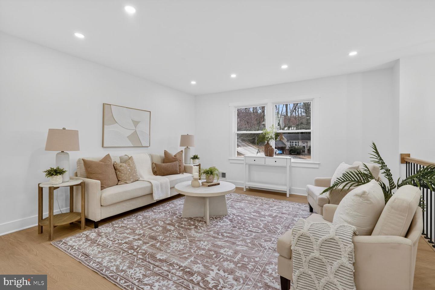 6804 LAMP POST LN, ALEXANDRIA, Virginia 22306, 5 Bedrooms Bedrooms, 7 Rooms Rooms,3 BathroomsBathrooms,Residential,For sale,6804 LAMP POST LN,VAFX2285574 MLS # VAFX2285574