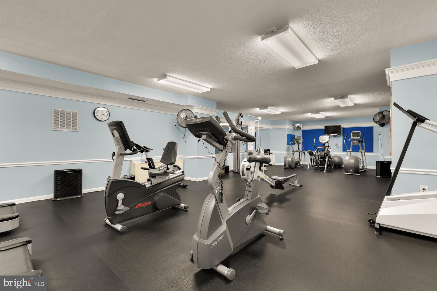 3001 VEAZEY TER NW #520, WASHINGTON, District Of Columbia 20008, 2 Bedrooms Bedrooms, ,2 BathroomsBathrooms,Residential,For sale,3001 VEAZEY TER NW #520,DCDC2241260 MLS # DCDC2241260 3001 VEAZEY TER NW #520, WASHINGTON, District Of Columbia 20008, 2 Bedrooms Bedrooms, ,2 BathroomsBathrooms,Residential,For sale,3001 VEAZEY TER NW #520,DCDC2241260 MLS # DCDC2241260