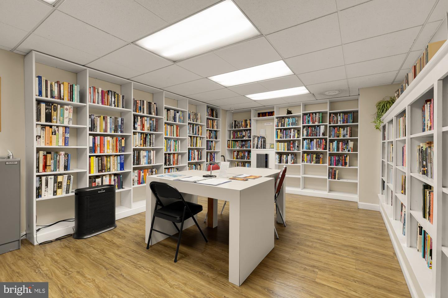 3001 VEAZEY TER NW #520, WASHINGTON, District Of Columbia 20008, 2 Bedrooms Bedrooms, ,2 BathroomsBathrooms,Residential,For sale,3001 VEAZEY TER NW #520,DCDC2241260 MLS # DCDC2241260 3001 VEAZEY TER NW #520, WASHINGTON, District Of Columbia 20008, 2 Bedrooms Bedrooms, ,2 BathroomsBathrooms,Residential,For sale,3001 VEAZEY TER NW #520,DCDC2241260 MLS # DCDC2241260