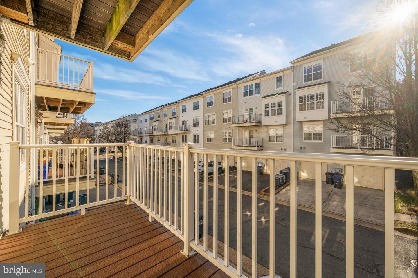 8093 GATEHOUSE RD #2, FALLS CHURCH, Virginia 22042, 3 Bedrooms Bedrooms, ,2 BathroomsBathrooms,Residential,For sale,8093 GATEHOUSE RD #2,VAFX2285644 MLS # VAFX2285644