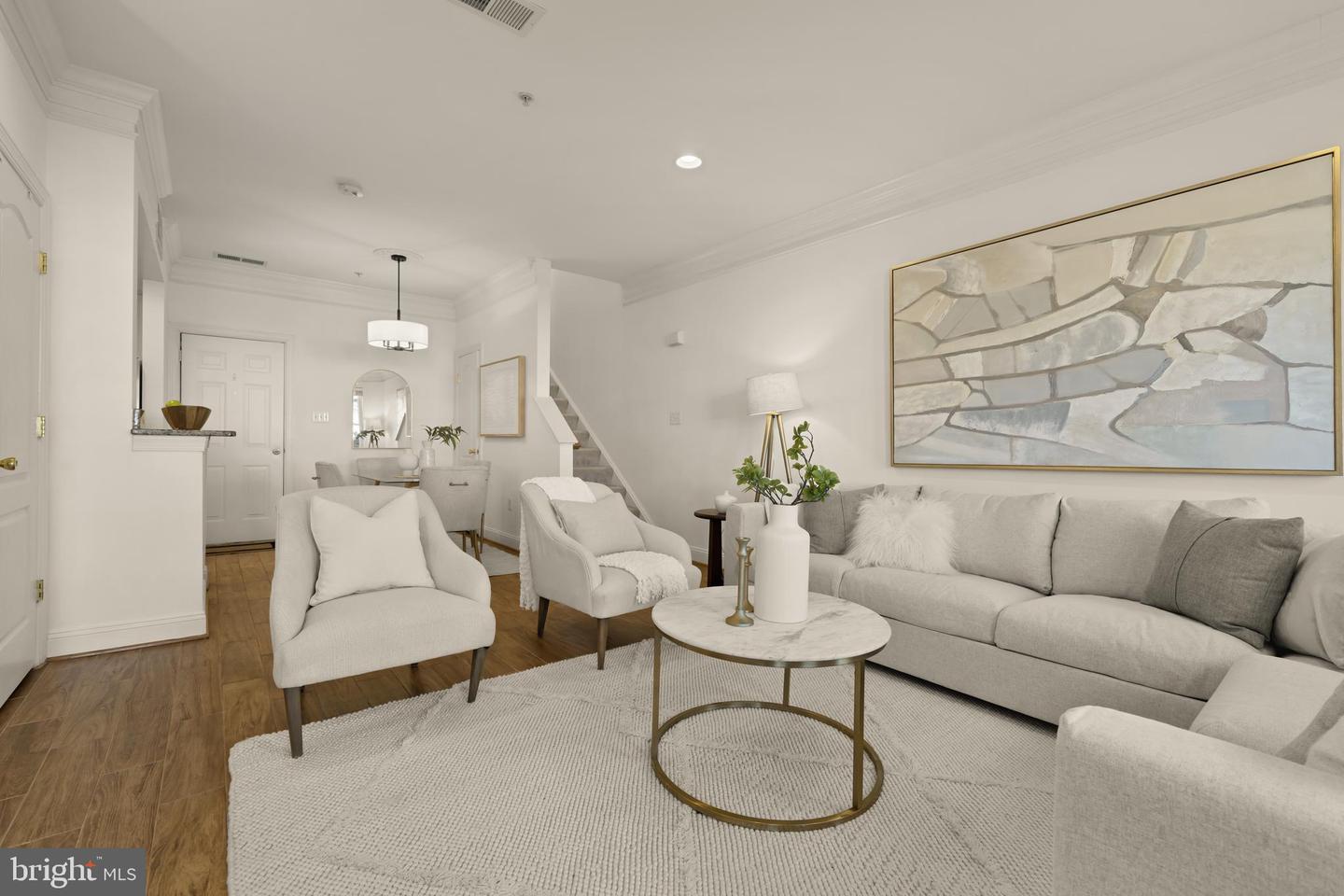 8093 GATEHOUSE RD #2, FALLS CHURCH, Virginia 22042, 3 Bedrooms Bedrooms, ,2 BathroomsBathrooms,Residential,For sale,8093 GATEHOUSE RD #2,VAFX2285644 MLS # VAFX2285644