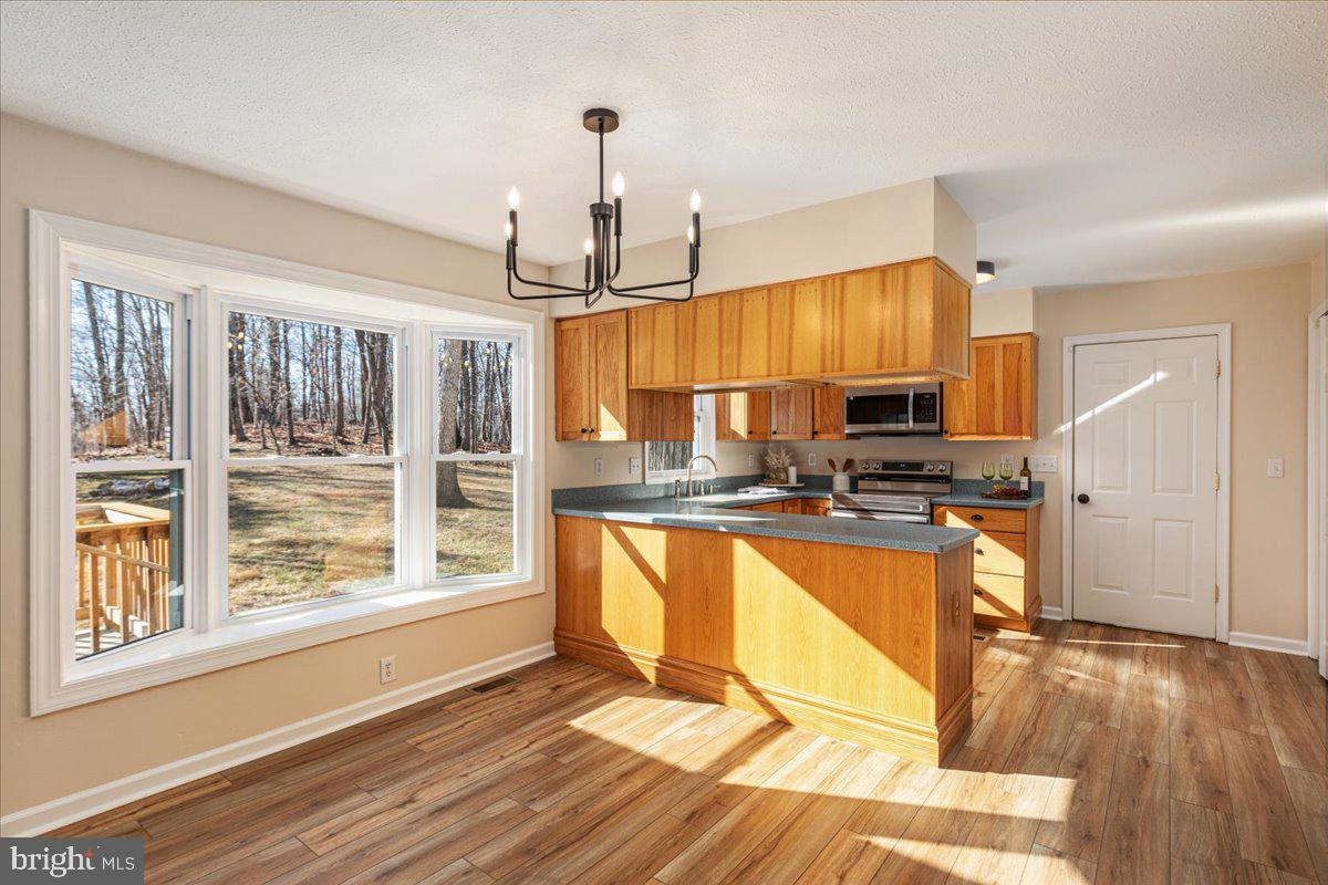 157 OAK DR, WINCHESTER, Virginia 22603, 4 Bedrooms Bedrooms, 12 Rooms Rooms,2 BathroomsBathrooms,Residential,For sale,157 OAK DR,VAFV2038906 MLS # VAFV2038906