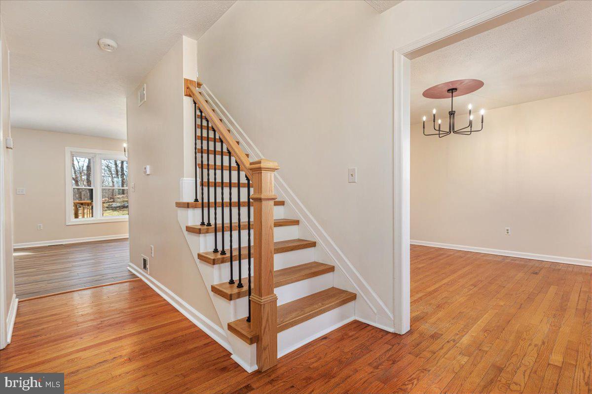 157 OAK DR, WINCHESTER, Virginia 22603, 4 Bedrooms Bedrooms, 12 Rooms Rooms,2 BathroomsBathrooms,Residential,For sale,157 OAK DR,VAFV2038906 MLS # VAFV2038906