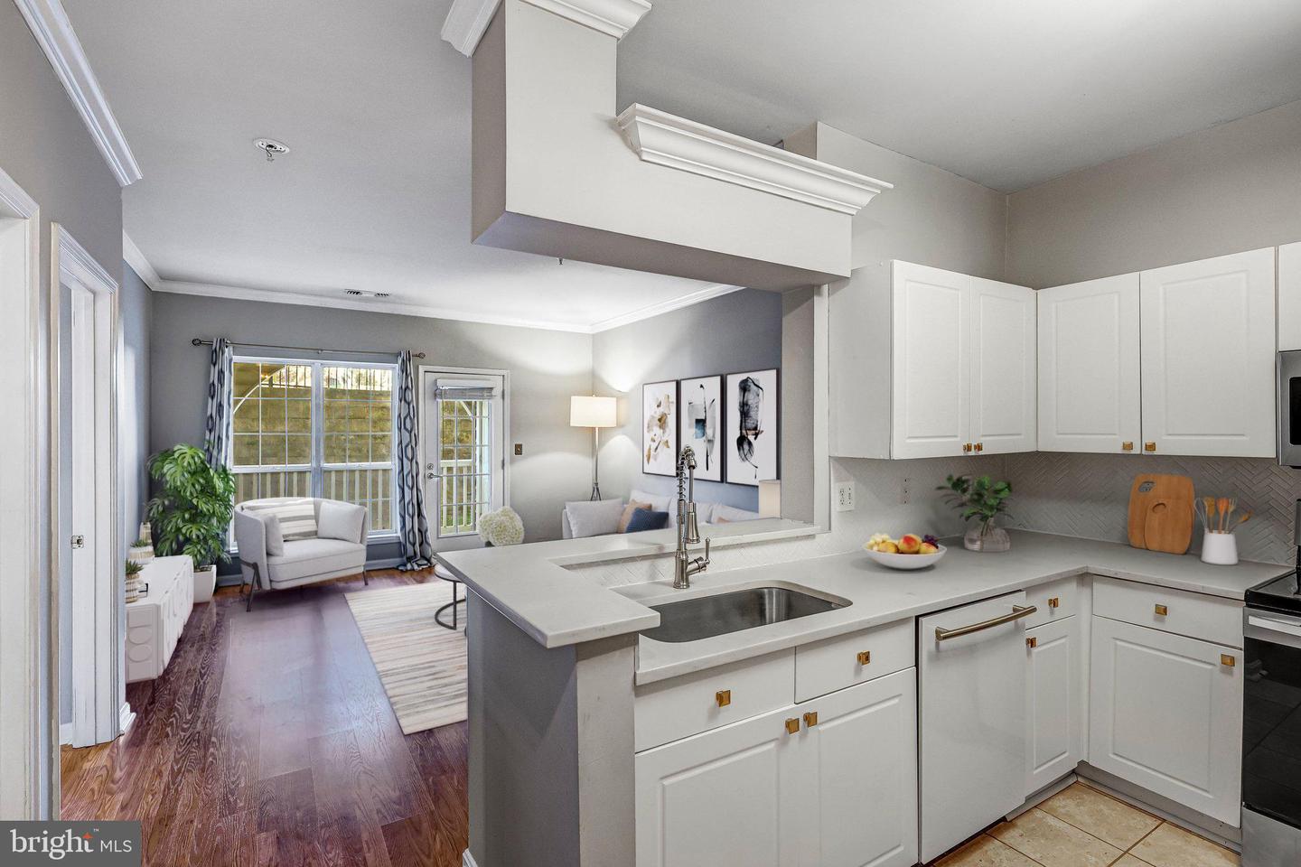 4560 STRUTFIELD LN #1110, ALEXANDRIA, Virginia 22311, 1 Bedroom Bedrooms, ,1 BathroomBathrooms,Residential,For sale,4560 STRUTFIELD LN #1110,VAAX2053152 MLS # VAAX2053152