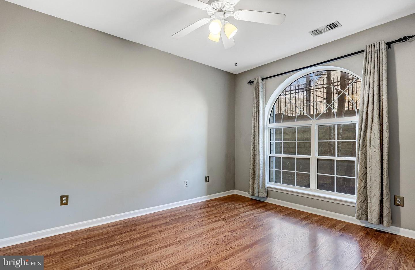 4560 STRUTFIELD LN #1110, ALEXANDRIA, Virginia 22311, 1 Bedroom Bedrooms, ,1 BathroomBathrooms,Residential,For sale,4560 STRUTFIELD LN #1110,VAAX2053152 MLS # VAAX2053152