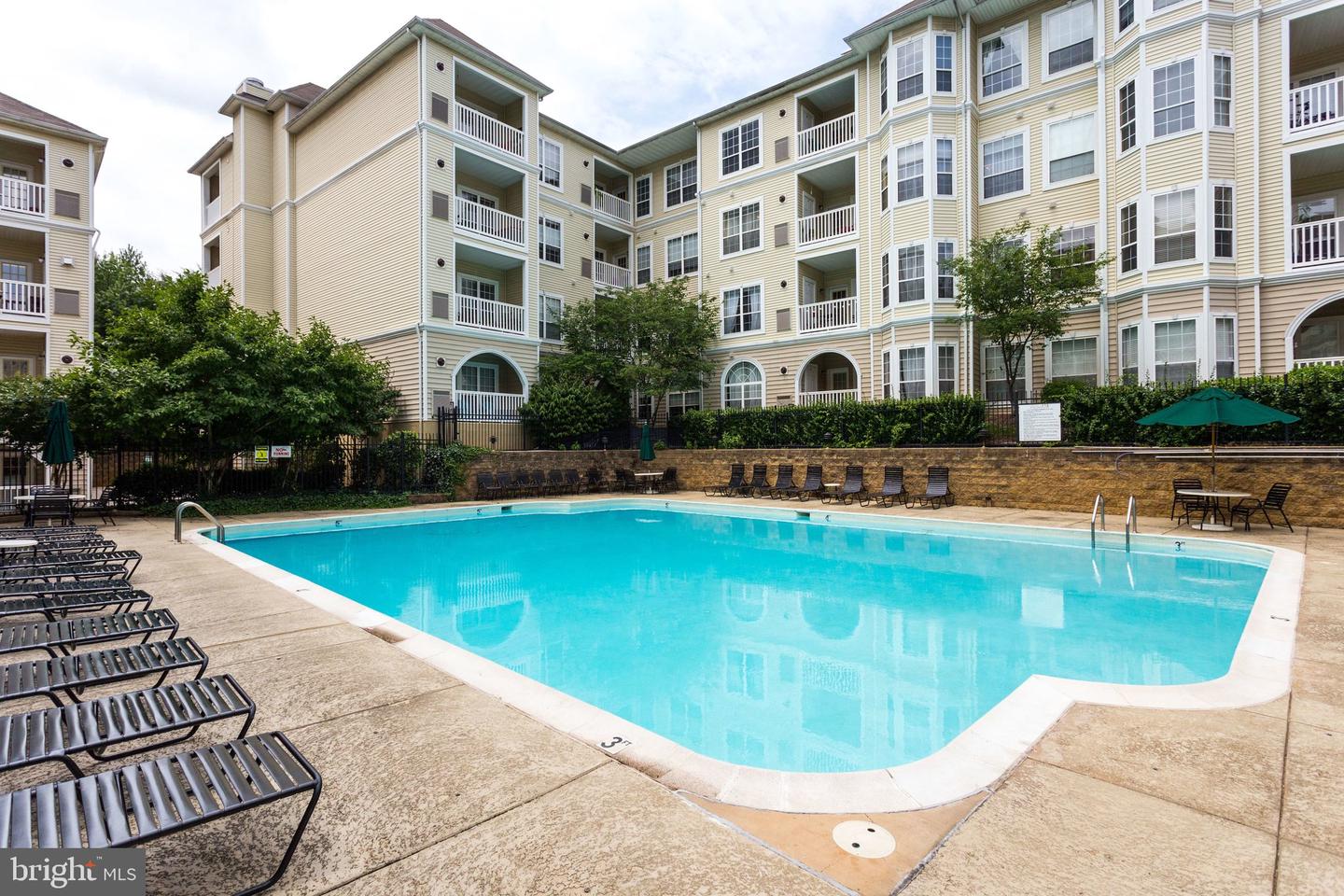 4560 STRUTFIELD LN #1110, ALEXANDRIA, Virginia 22311, 1 Bedroom Bedrooms, ,1 BathroomBathrooms,Residential,For sale,4560 STRUTFIELD LN #1110,VAAX2053152 MLS # VAAX2053152