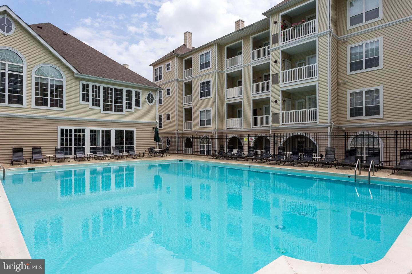 4560 STRUTFIELD LN #1110, ALEXANDRIA, Virginia 22311, 1 Bedroom Bedrooms, ,1 BathroomBathrooms,Residential,For sale,4560 STRUTFIELD LN #1110,VAAX2053152 MLS # VAAX2053152