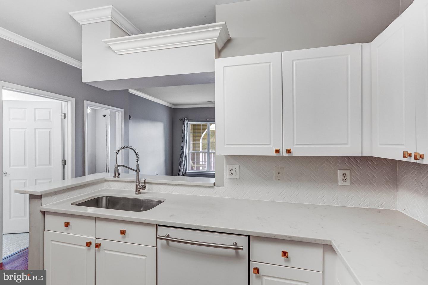 4560 STRUTFIELD LN #1110, ALEXANDRIA, Virginia 22311, 1 Bedroom Bedrooms, ,1 BathroomBathrooms,Residential,For sale,4560 STRUTFIELD LN #1110,VAAX2053152 MLS # VAAX2053152