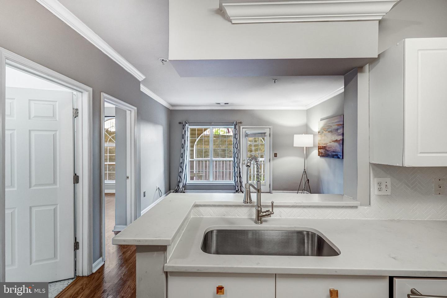 4560 STRUTFIELD LN #1110, ALEXANDRIA, Virginia 22311, 1 Bedroom Bedrooms, ,1 BathroomBathrooms,Residential,For sale,4560 STRUTFIELD LN #1110,VAAX2053152 MLS # VAAX2053152