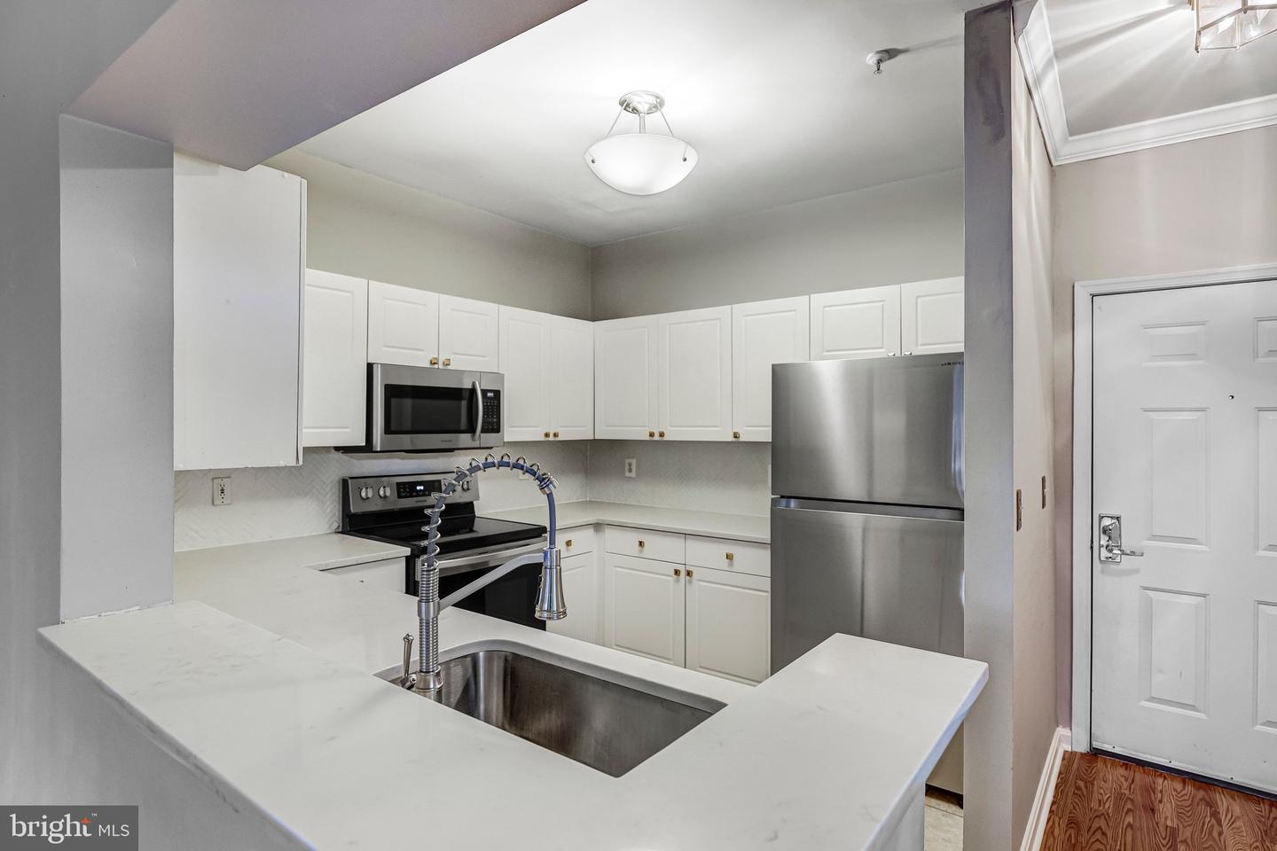 4560 STRUTFIELD LN #1110, ALEXANDRIA, Virginia 22311, 1 Bedroom Bedrooms, ,1 BathroomBathrooms,Residential,For sale,4560 STRUTFIELD LN #1110,VAAX2053152 MLS # VAAX2053152