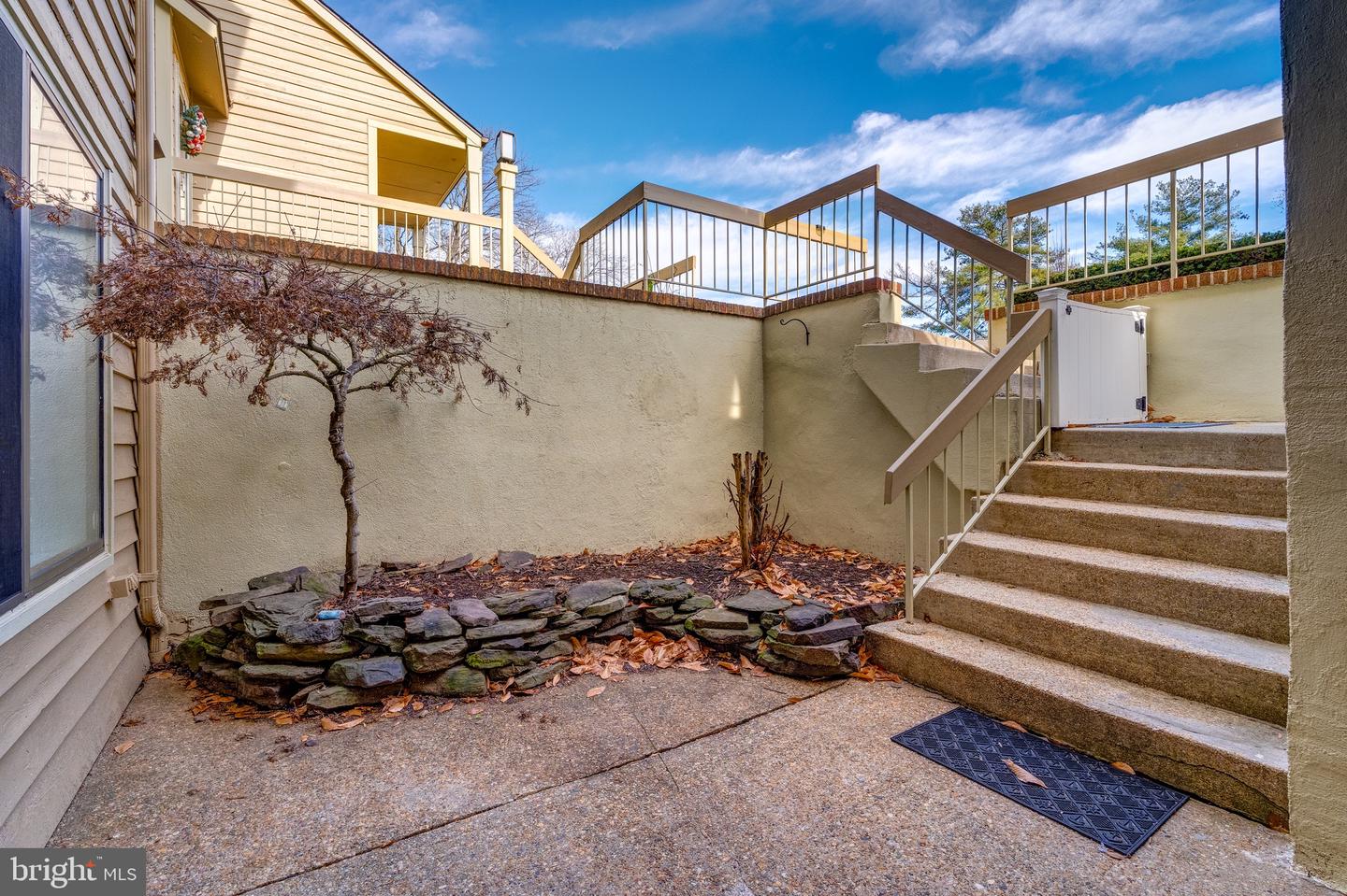 11262 HARBOR CT #11262, RESTON, Virginia 20191, 2 Bedrooms Bedrooms, ,2 BathroomsBathrooms,Residential,For sale,11262 HARBOR CT #11262,VAFX2285716 MLS # VAFX2285716