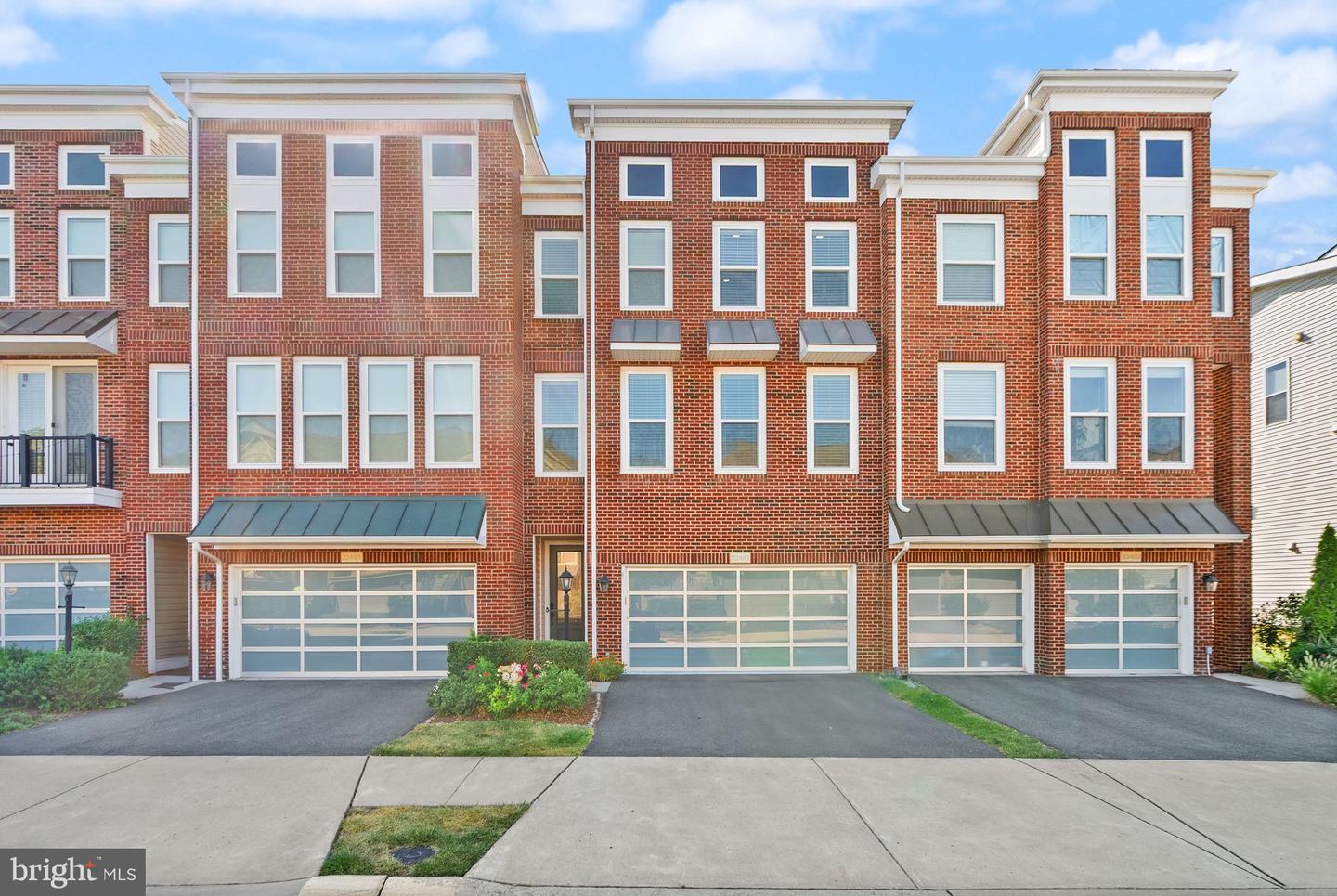 23491 EPPERSON SQ, BRAMBLETON, Virginia 20148, 4 Bedrooms Bedrooms, ,3 BathroomsBathrooms,Residential,For sale,23491 EPPERSON SQ,VALO2113954 MLS # VALO2113954