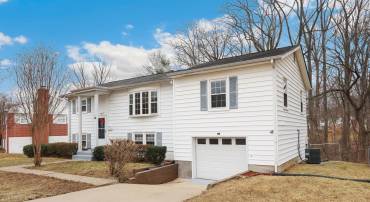 3627 FORESTDALE AVE, WOODBRIDGE, Virginia 22193, 5 Bedrooms Bedrooms, ,3 BathroomsBathrooms,Residential,For sale,3627 FORESTDALE AVE,VAPW2110532 MLS # VAPW2110532