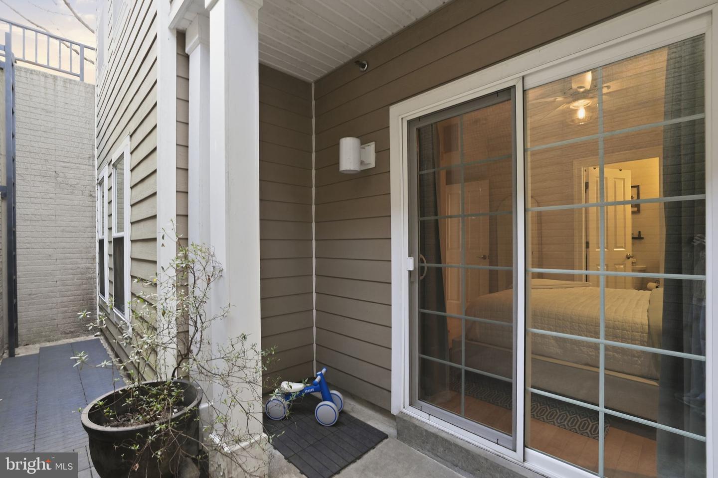 3925 FULTON ST NW #1, WASHINGTON, District Of Columbia 20007, 2 Bedrooms Bedrooms, ,2 BathroomsBathrooms,Residential,For sale,3925 FULTON ST NW #1,DCDC2241410 MLS # DCDC2241410