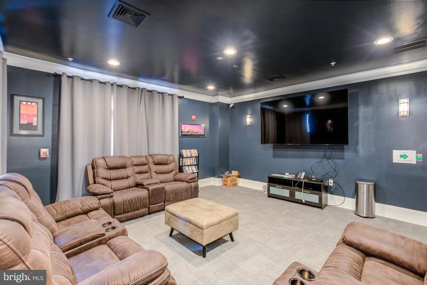 2055 26TH ST S #5-207, ARLINGTON, Virginia 22206, 2 Bedrooms Bedrooms, ,2 BathroomsBathrooms,Residential,For sale,2055 26TH ST S #5-207,VAAR2067752 MLS # VAAR2067752