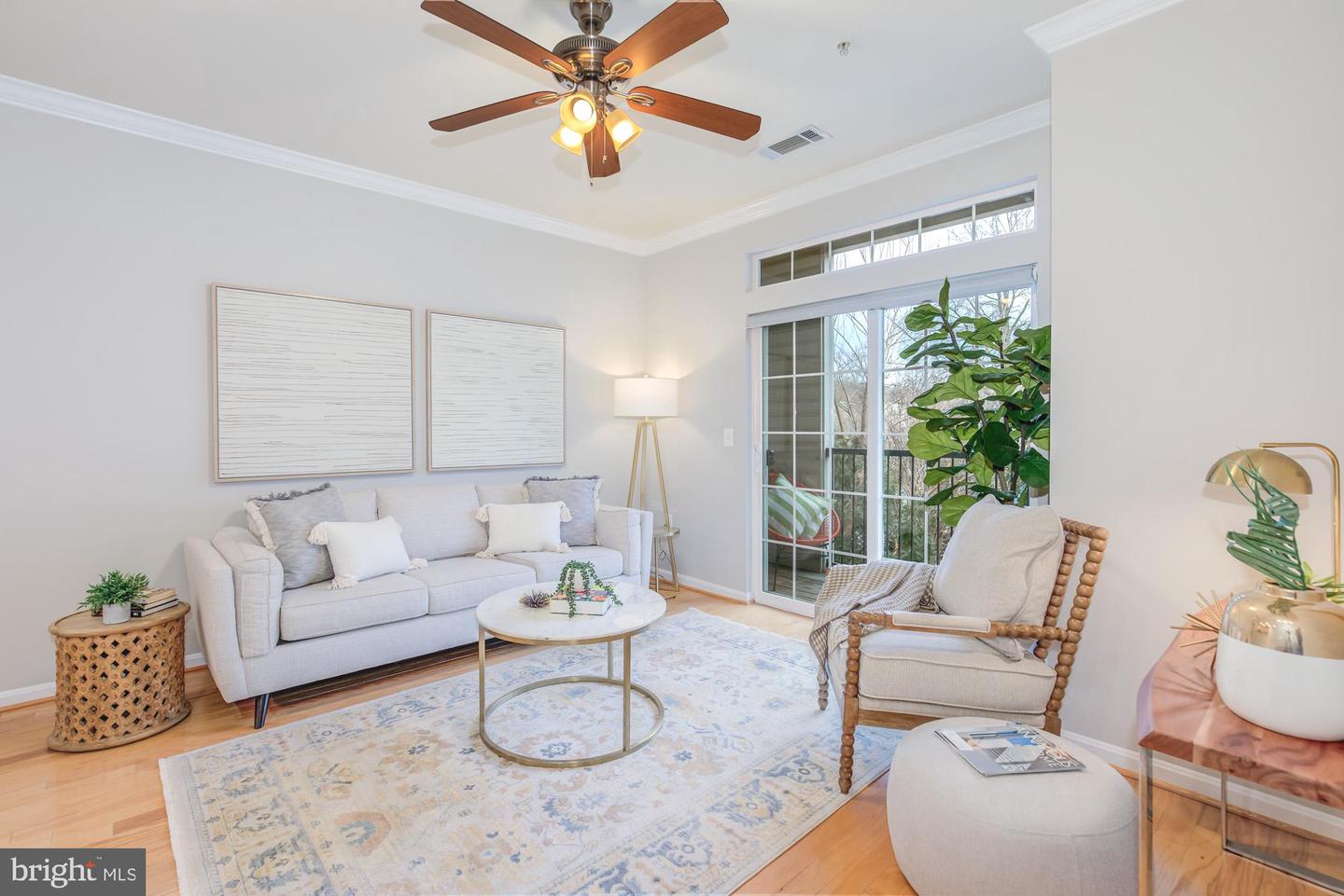 2055 26TH ST S #5-207, ARLINGTON, Virginia 22206, 2 Bedrooms Bedrooms, ,2 BathroomsBathrooms,Residential,For sale,2055 26TH ST S #5-207,VAAR2067752 MLS # VAAR2067752