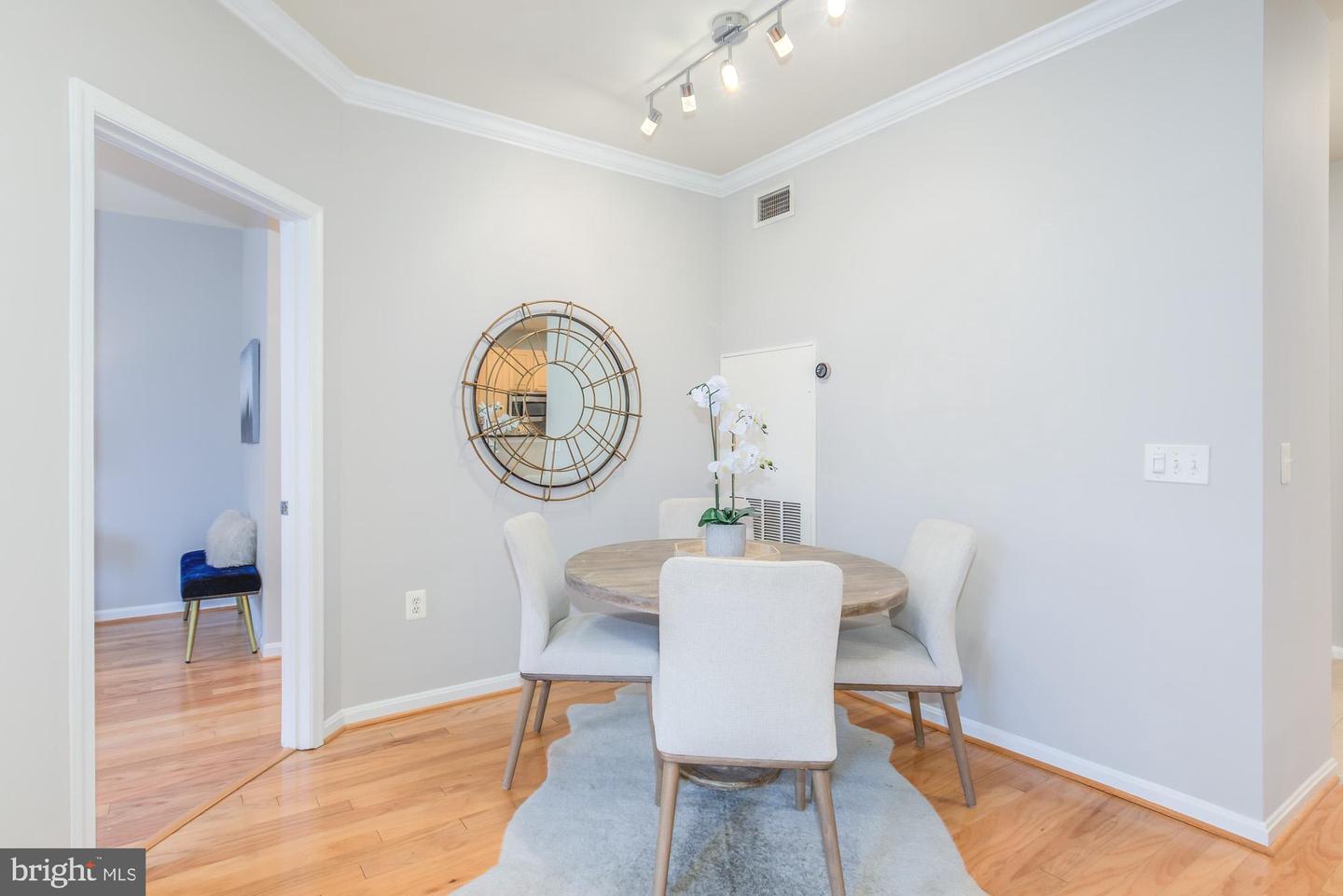 2055 26TH ST S #5-207, ARLINGTON, Virginia 22206, 2 Bedrooms Bedrooms, ,2 BathroomsBathrooms,Residential,For sale,2055 26TH ST S #5-207,VAAR2067752 MLS # VAAR2067752