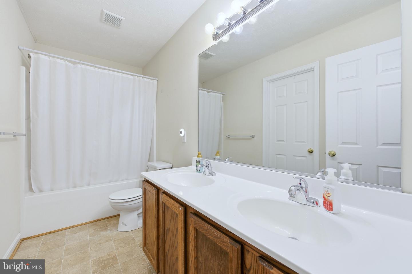 549 STONEWALL ST, STRASBURG, Virginia 22657, 2 Bedrooms Bedrooms, ,1 BathroomBathrooms,Residential,For sale,549 STONEWALL ST,VASH2013382 MLS # VASH2013382