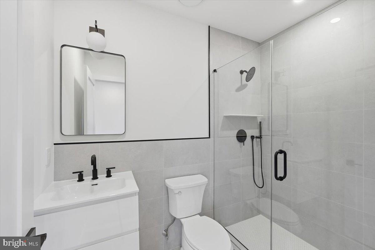 1237 FRANKLIN ST NE, WASHINGTON, District Of Columbia 20017, 6 Bedrooms Bedrooms, ,5 BathroomsBathrooms,Residential,For sale,1237 FRANKLIN ST NE,DCDC2241510 MLS # DCDC2241510