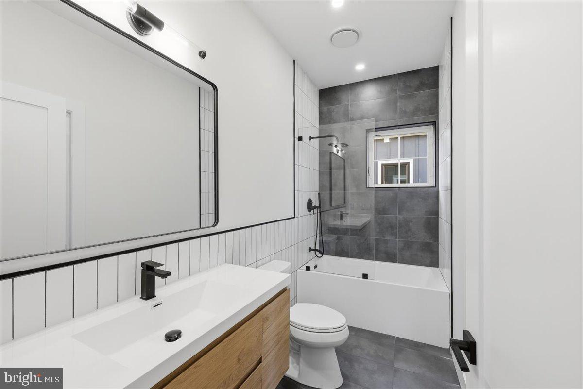 1237 FRANKLIN ST NE, WASHINGTON, District Of Columbia 20017, 6 Bedrooms Bedrooms, ,5 BathroomsBathrooms,Residential,For sale,1237 FRANKLIN ST NE,DCDC2241510 MLS # DCDC2241510