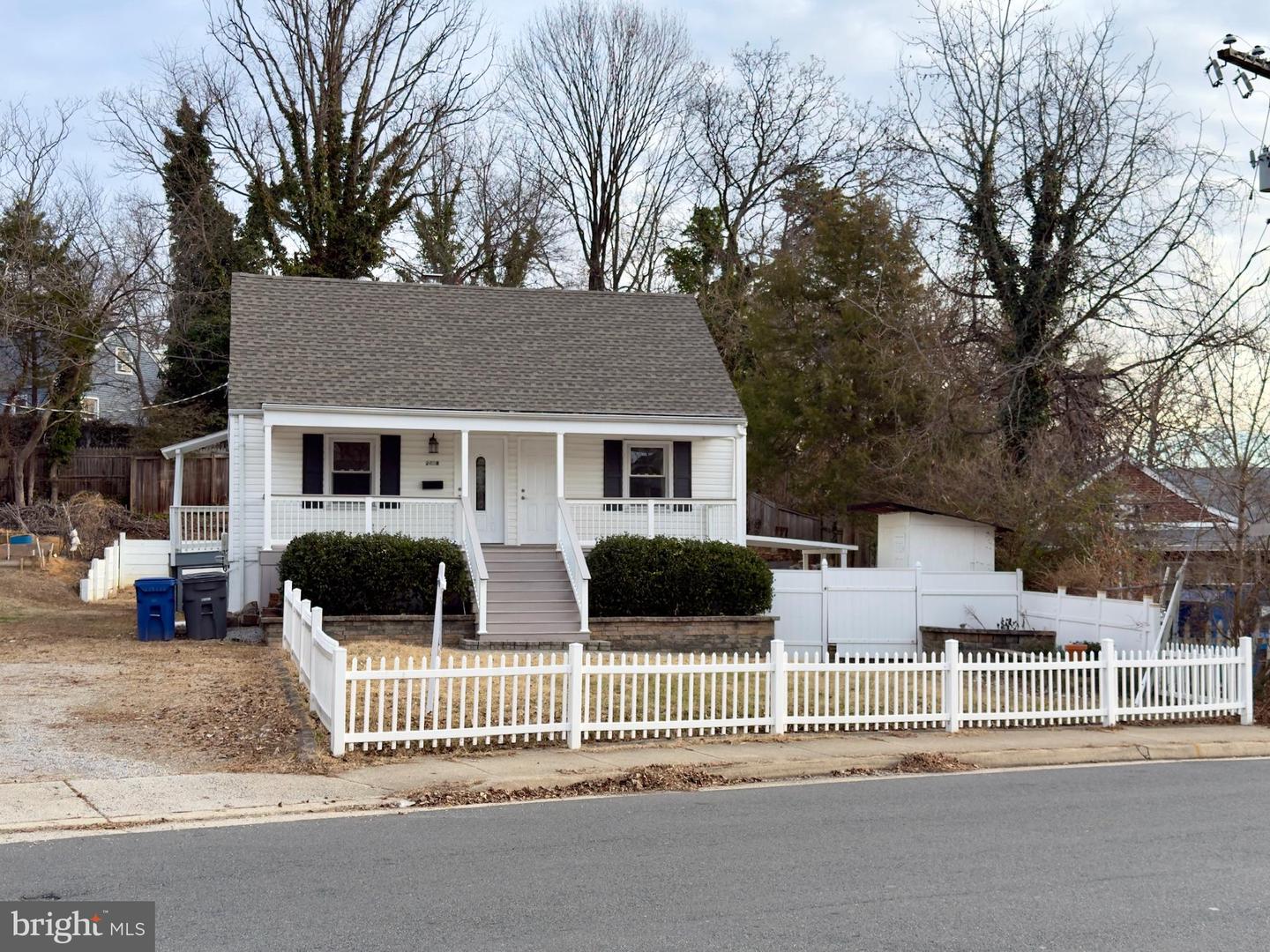 2408 FAIRHAVEN AVE, ALEXANDRIA, Virginia 22303, 6 Bedrooms Bedrooms, ,3 BathroomsBathrooms,Residential,For sale,2408 FAIRHAVEN AVE,VAFX2285880 MLS # VAFX2285880