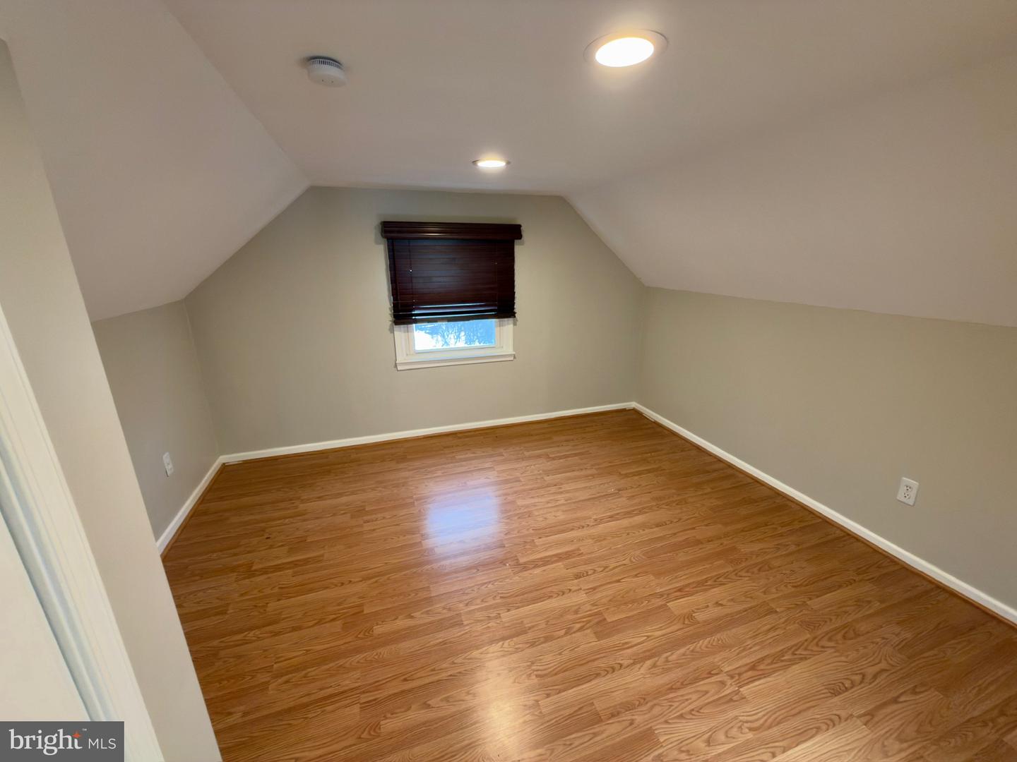 2408 FAIRHAVEN AVE, ALEXANDRIA, Virginia 22303, 6 Bedrooms Bedrooms, ,3 BathroomsBathrooms,Residential,For sale,2408 FAIRHAVEN AVE,VAFX2285880 MLS # VAFX2285880