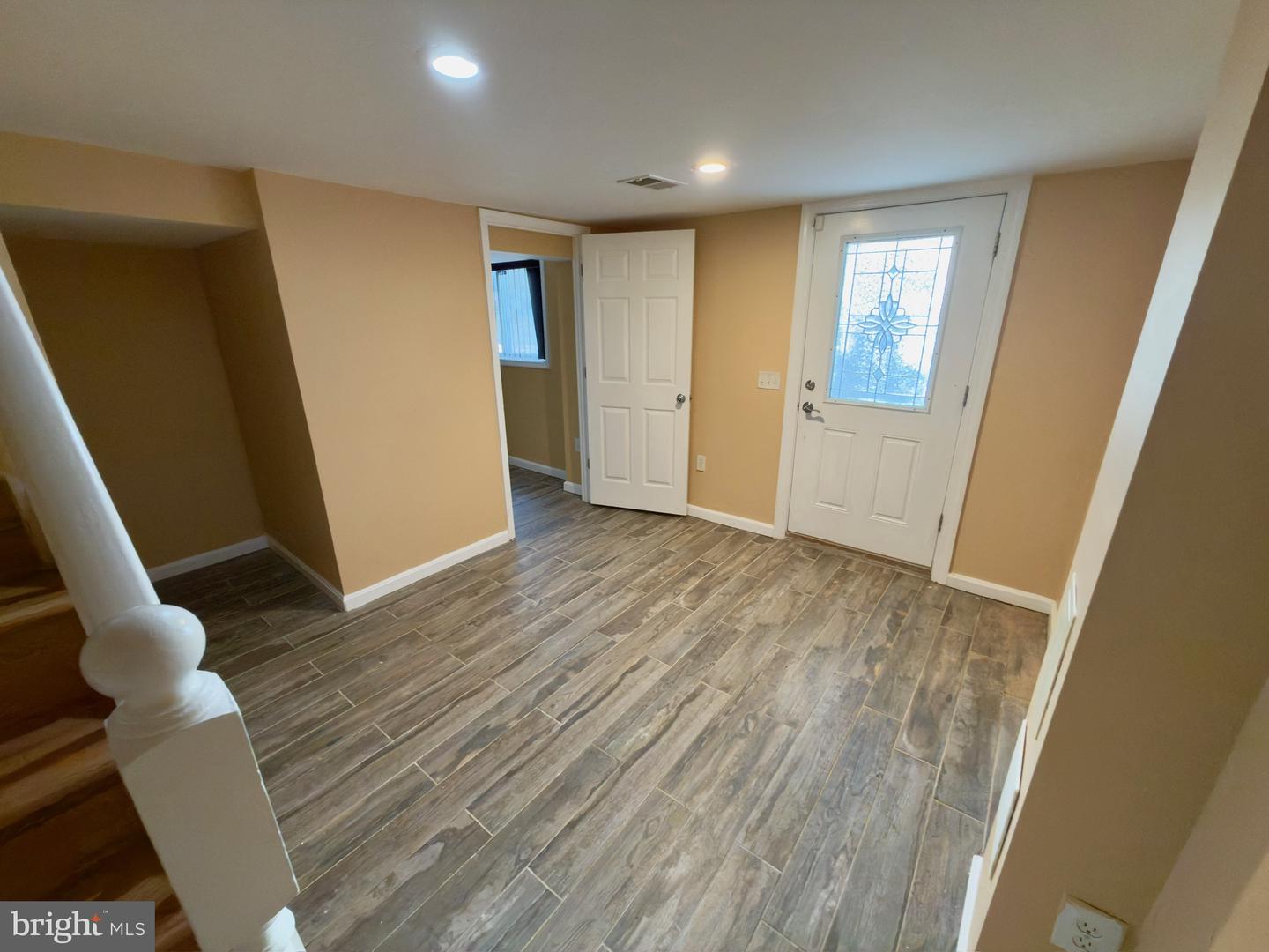 2408 FAIRHAVEN AVE, ALEXANDRIA, Virginia 22303, 6 Bedrooms Bedrooms, ,3 BathroomsBathrooms,Residential,For sale,2408 FAIRHAVEN AVE,VAFX2285880 MLS # VAFX2285880