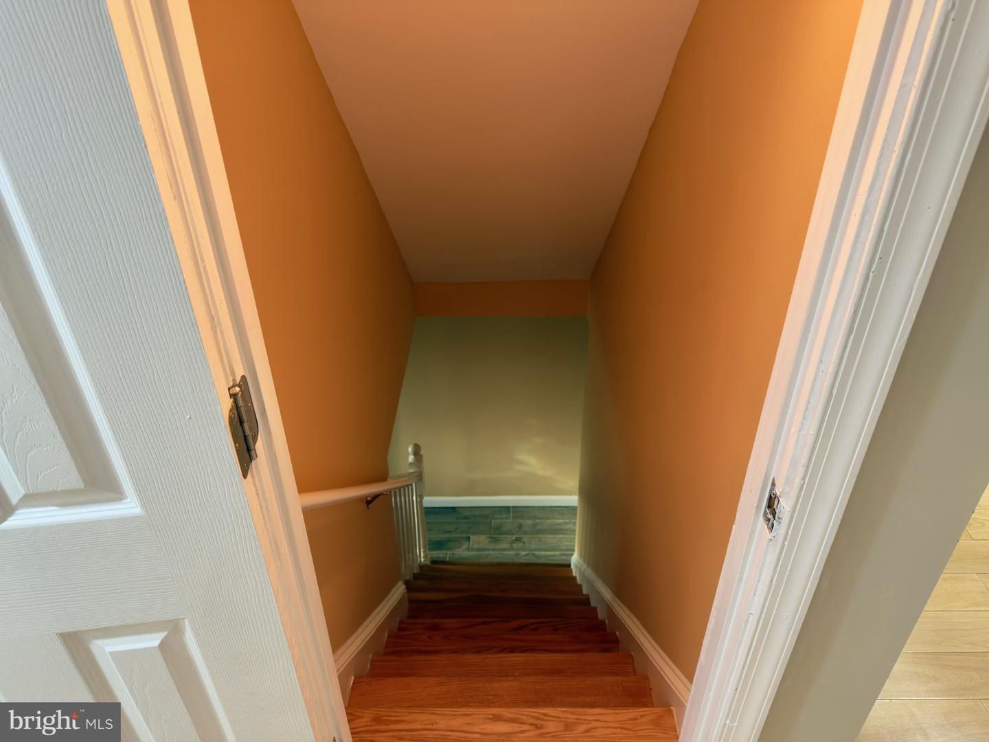 2408 FAIRHAVEN AVE, ALEXANDRIA, Virginia 22303, 6 Bedrooms Bedrooms, ,3 BathroomsBathrooms,Residential,For sale,2408 FAIRHAVEN AVE,VAFX2285880 MLS # VAFX2285880